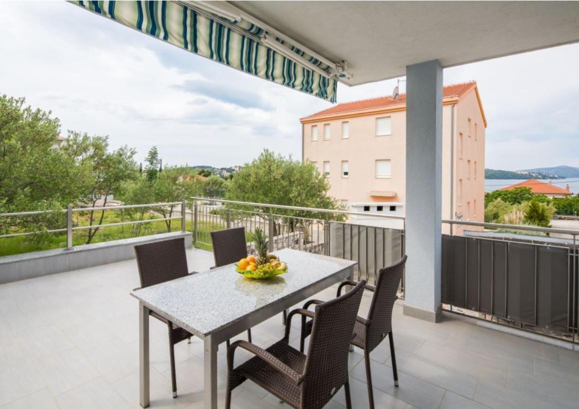 Villa Kristina Traù Esterno foto